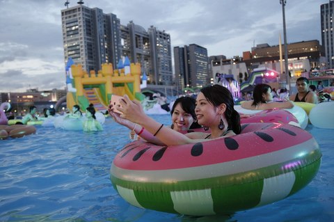 NIGHT PARTY POOL_06-thumb-480x319-40338.jpg