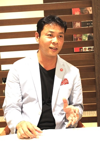 佐野社長-thumb-320x452-45263.jpg