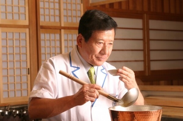神田川俊郎氏はアンドモアの料理を一部、監修していた.jpg