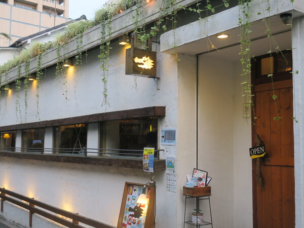 1－オオカミ店頭.JPG