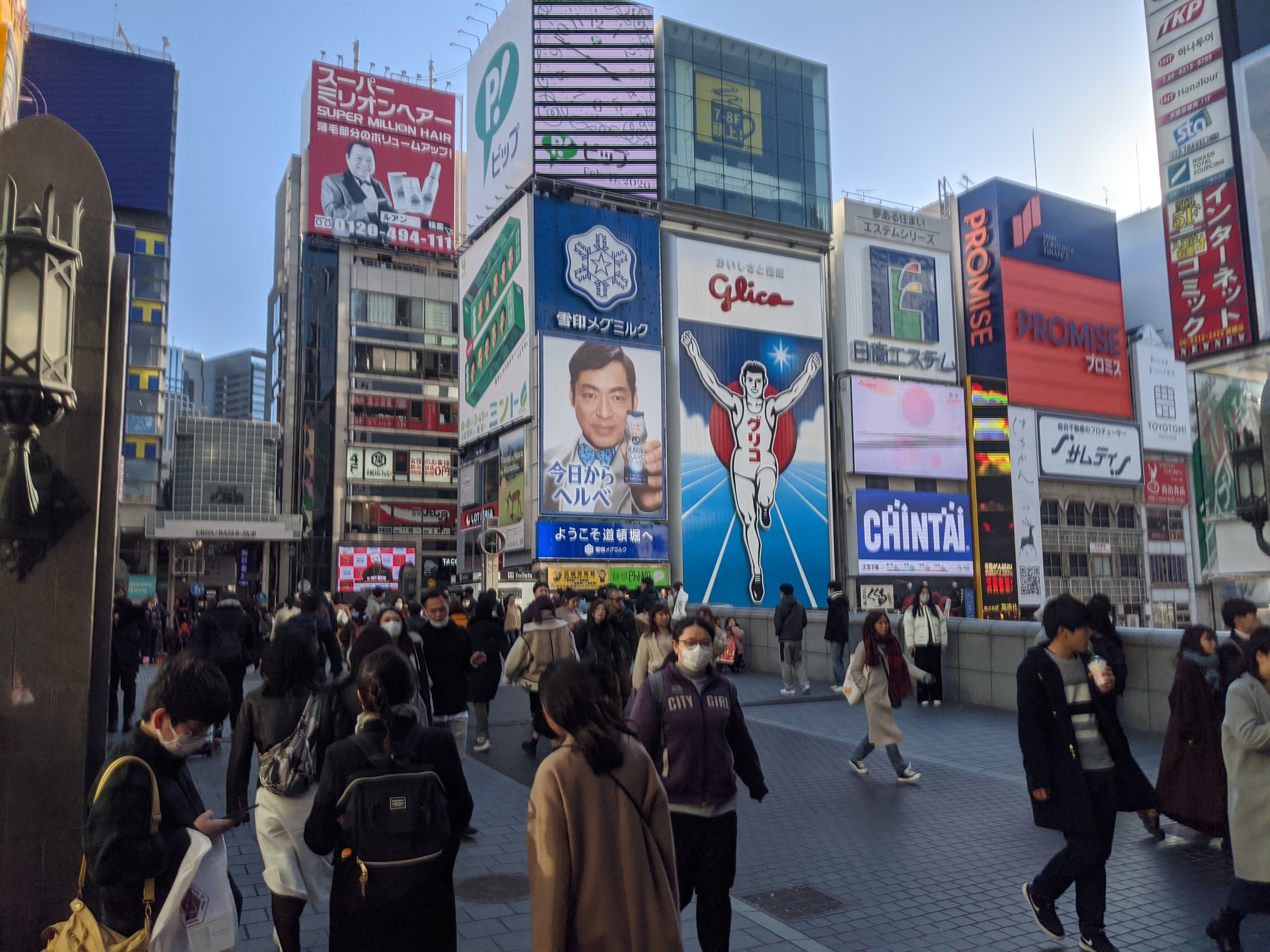 中国人観光客激減の大阪 閑古鳥の店 と 元気な店 の差はどこか ミナミを歩いた Fdn フードリンクニュース