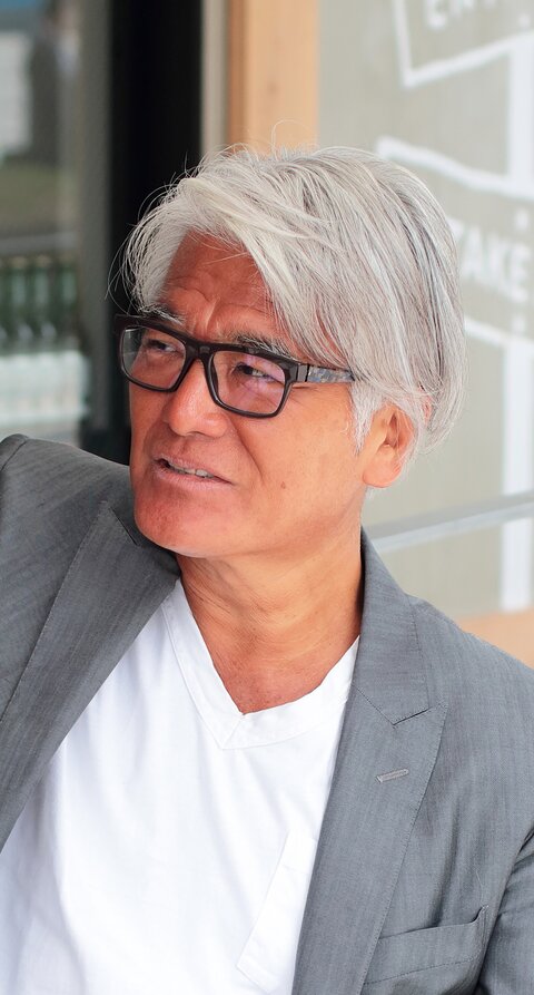 ２、バルニバービ・佐藤会長.jpg